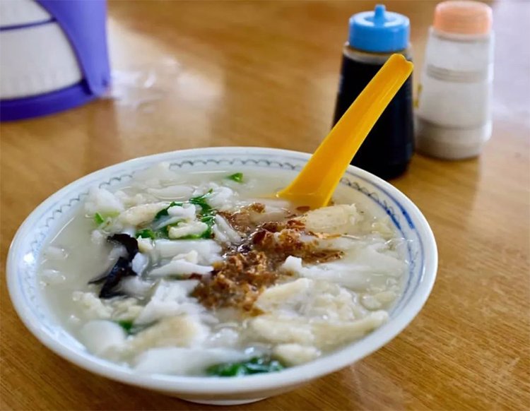 Fuzhou Guobianhu: A Classic Seafood Rice Soup to Try
