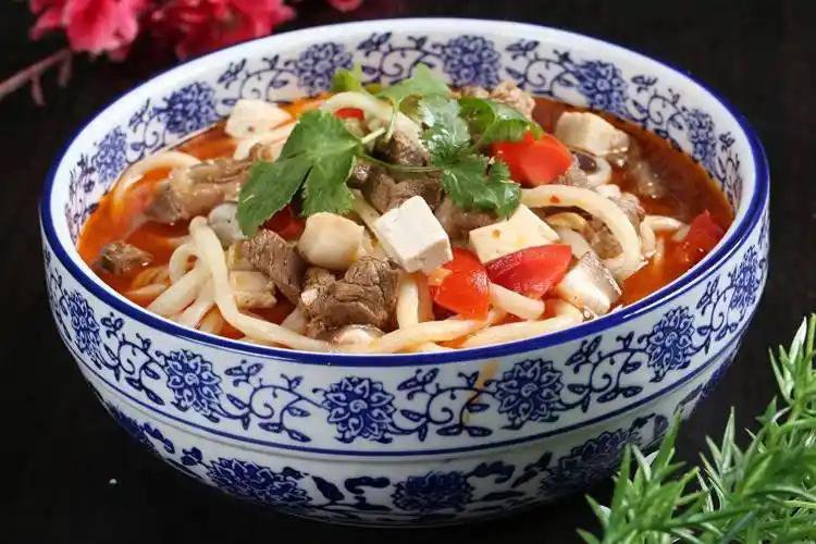 A Steaming Bowl of Ningxia Flavor: Discovering Wuzhong Lamb Saozi Noodles - China Wonders Guide