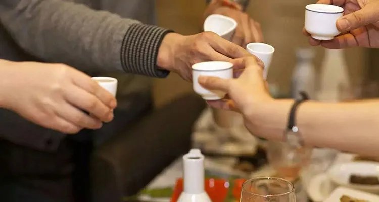 Baijiu und chinesische Trinkkultur erklärt