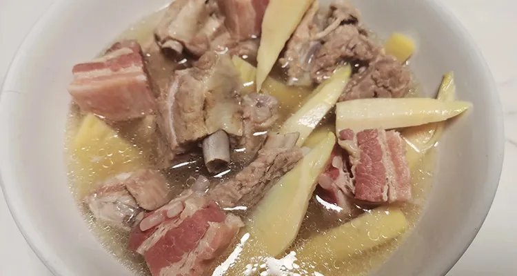 Yanduxian: 上海咸肉鲜竹笋汤的魅力 - China Wonders Guide