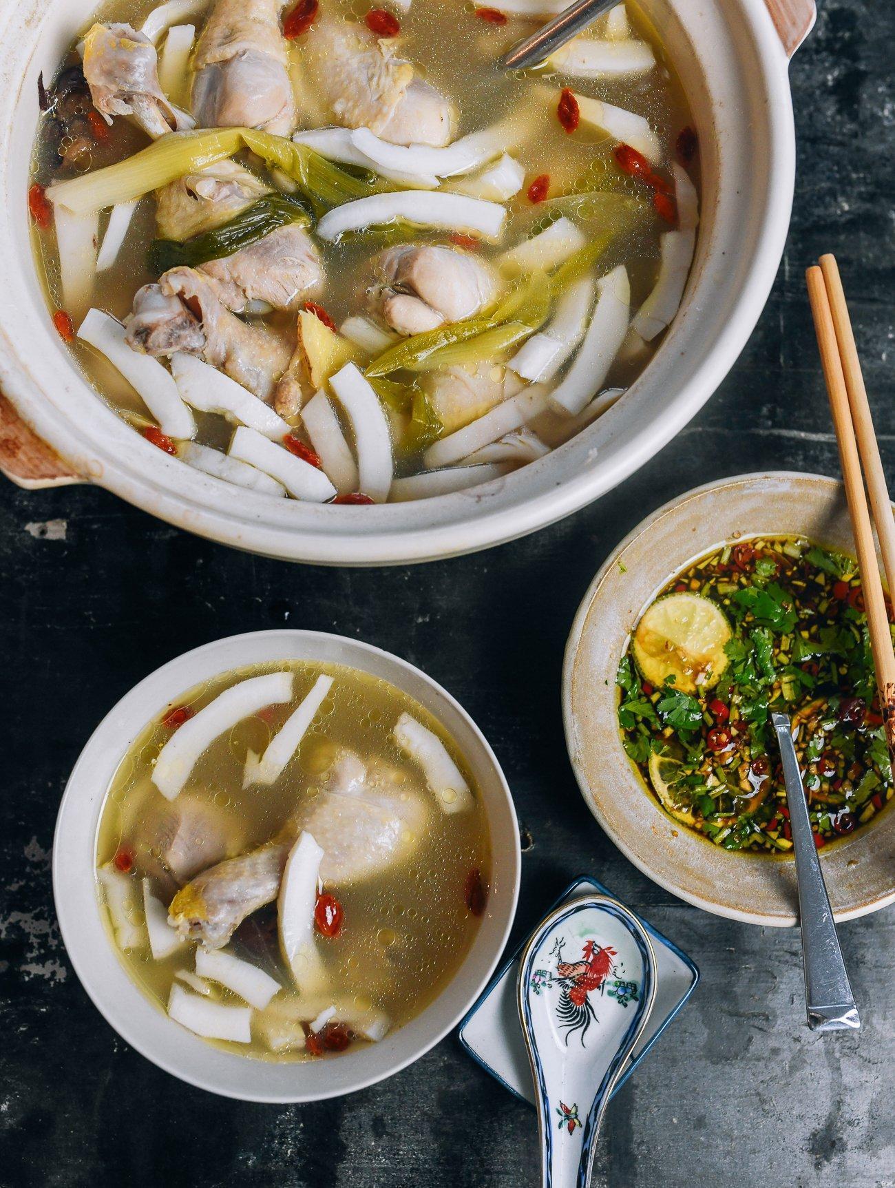 한국어 여행 안내: Discover Hainan Coconut Chicken Hot Pot: Fresh, Sweet, a 핵심 정보