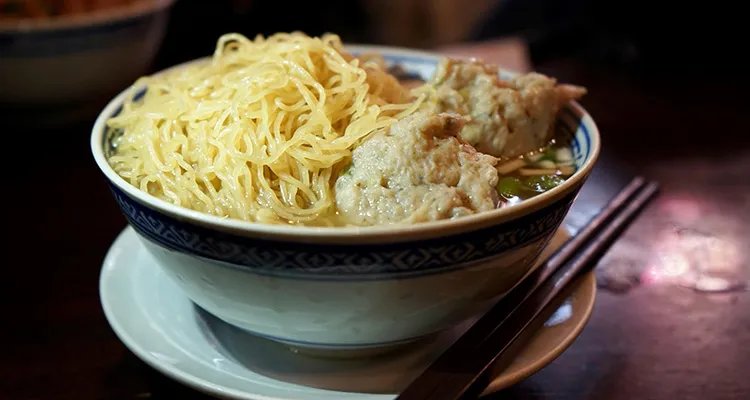 Wonton Noodles: Classic Cantonese Delight from Guangdong - China Wonders Guide