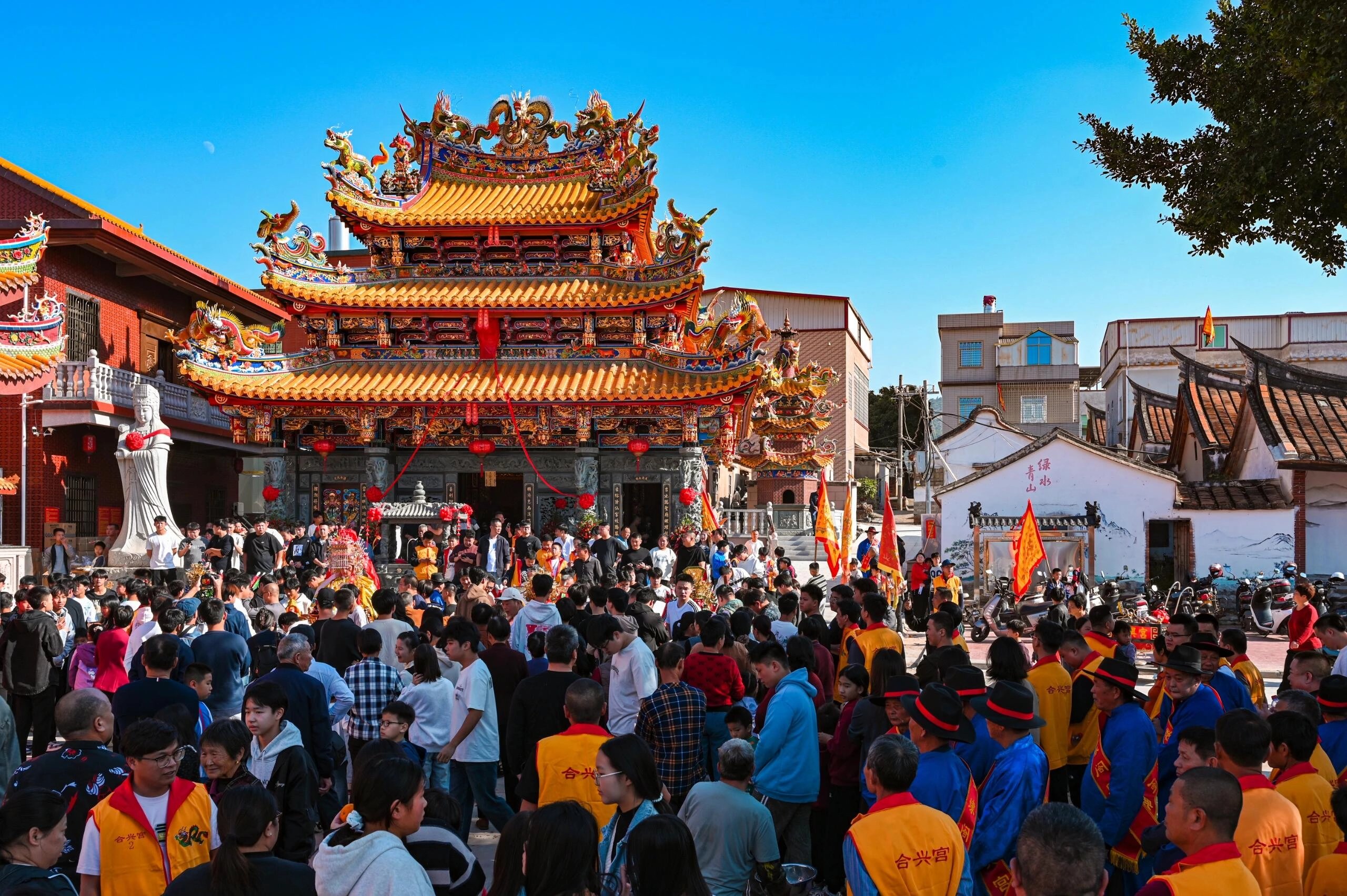 Mazu Pilgrimage: 旅行er’s 指南 to 中国’s Sea-Goddess Festivals 与 寺庙 Traditio指南