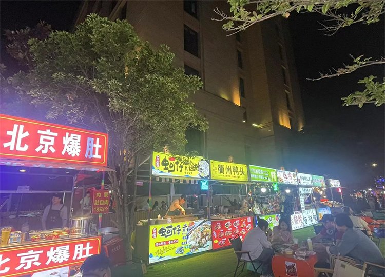 Pengpu Nachtmarkt: Ihr Reiseführer für Shanghais Streetfood nach Einbruch der Dunkelheit